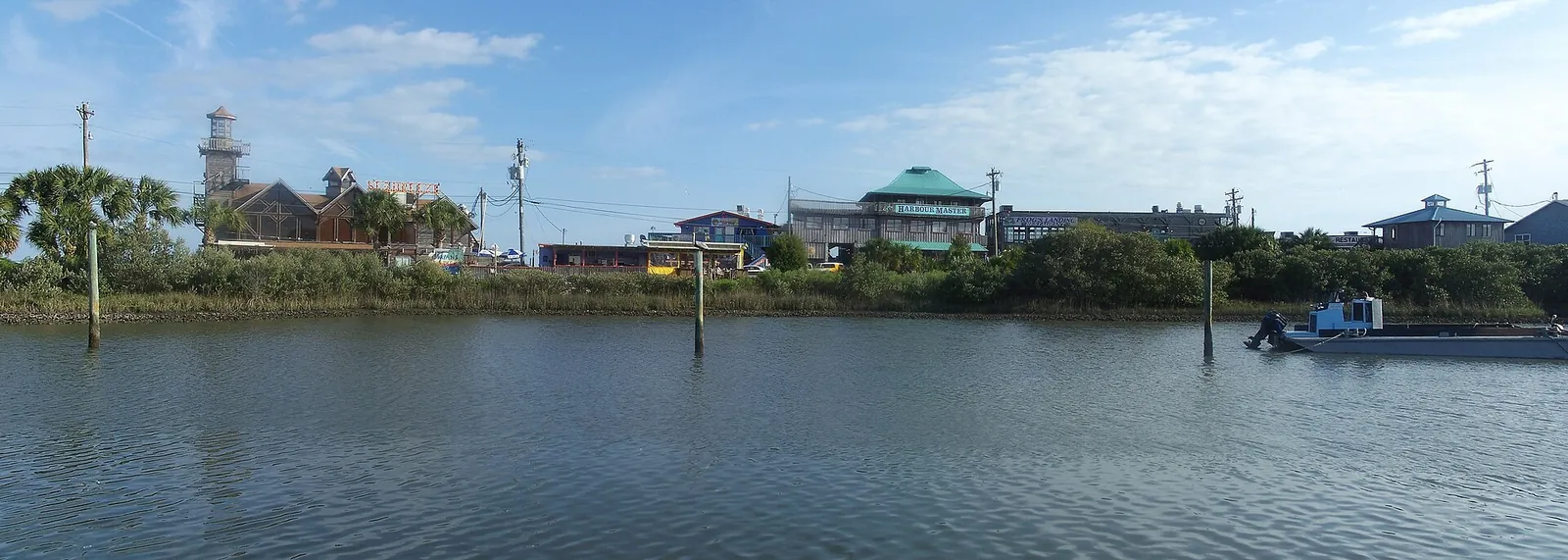 Cedar Key, Dock Street waterfront, real-world photo: The Dock Street waterfront at Cedar Key