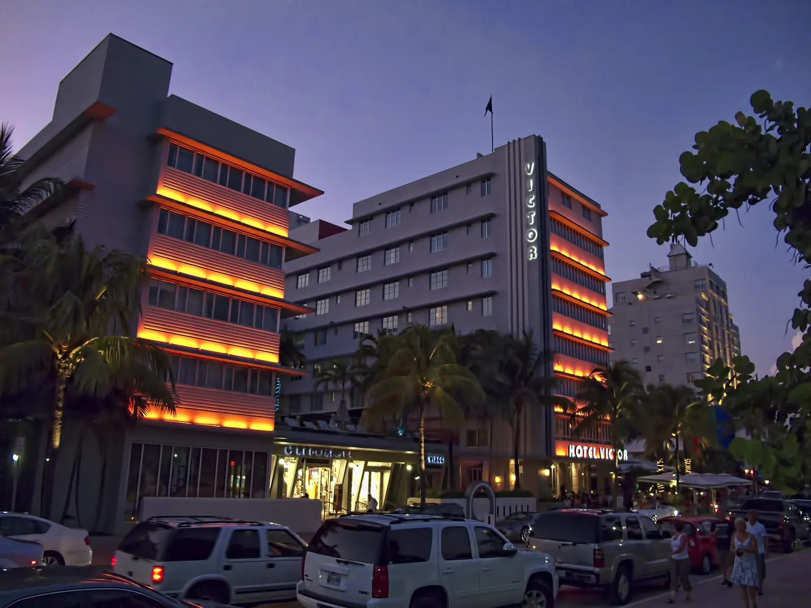 Hotel Victor, real-world photo: Hotel Victor on Ocean Drive at dusk, 2011