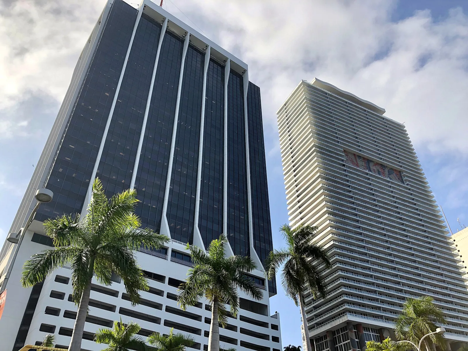 One Biscayne Tower, real-world photo: One Biscayne Tower (left) beside 50 Biscayne, 2020